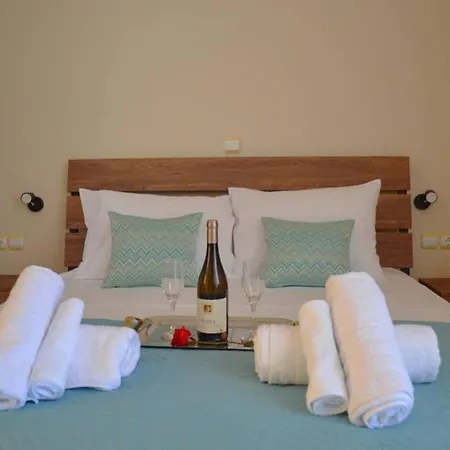 Apartman Vitro Art House-in The Heart Of Chania Hriszí Aktí Haniá