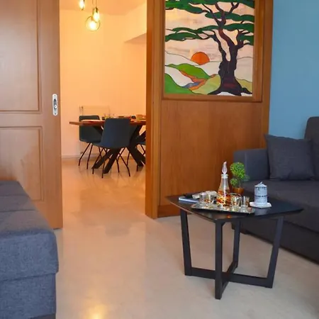 아파트 Vitro Art House-in The Heart Of Chania *